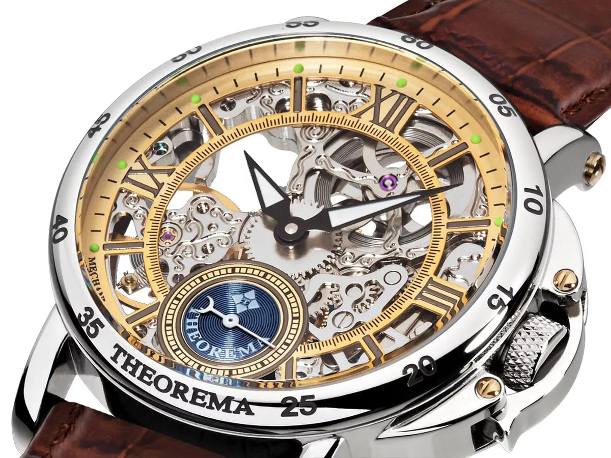 Dial with Roman numerals and silver case with Arabic numerals.