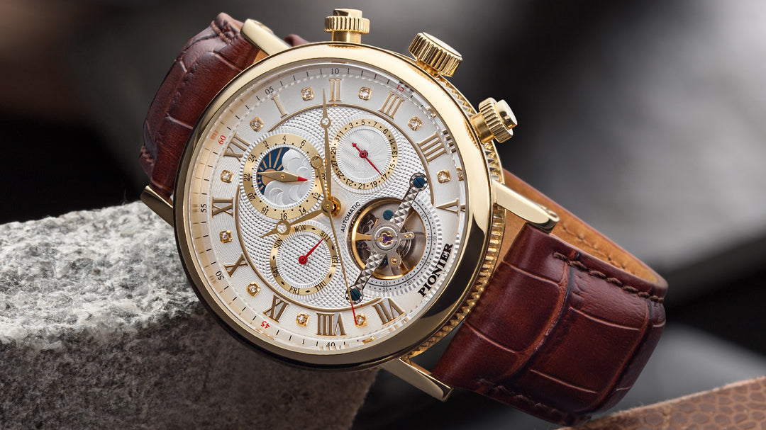 Photo showcasing the gold automatic full calendar watch from the Chicago collection by Pionier Germany
